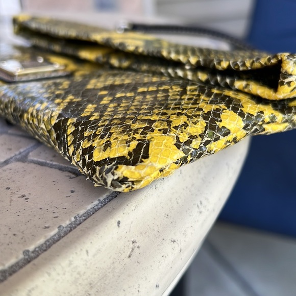 Dooney & Bourke Faux Snakeskin Clutch/Handbag - Picture 7 of 7